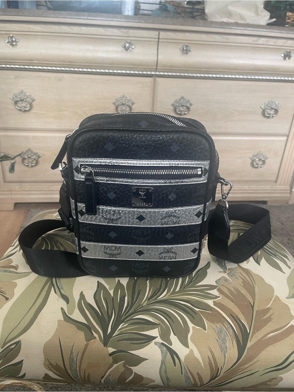 MCM Klassik Crossbody Bag Visetos Black And Silver